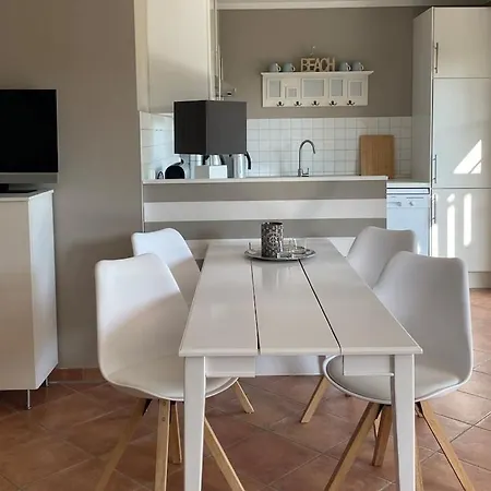Apartment Large Comfortable By The Sea *
