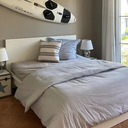 Large Comfortable By The Sea Bastorf