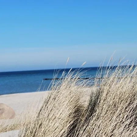 Large Comfortable By The Sea *
